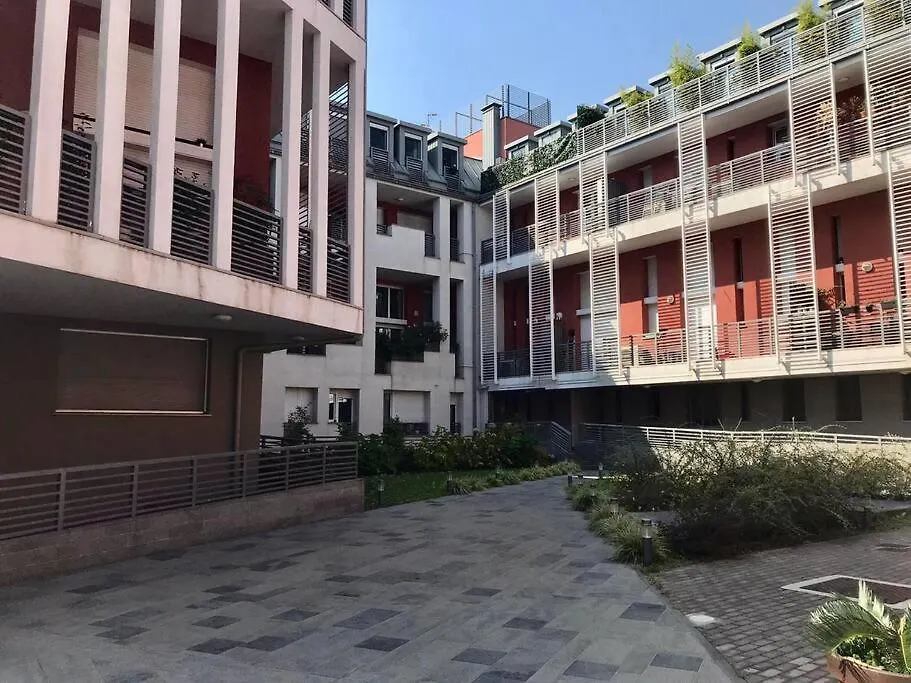Comodo Bilocale Nuovo Milano Apartment  Milan